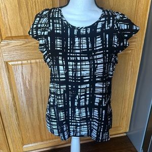 Worthington Black and White Cap Sleeve Blouse, Size Medium